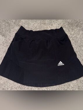 Women’s pleated adidas Black tennis Skort